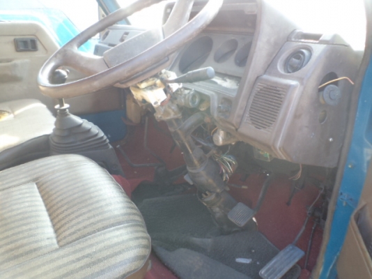 ขายรถ ดั้ม Toyota เครื่อง 115 hp เฟืองท้าย F ราคา 380000