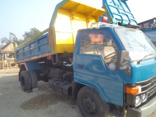 ขายรถ ดั้ม Toyota เครื่อง 115 hp เฟืองท้าย F ราคา 380000