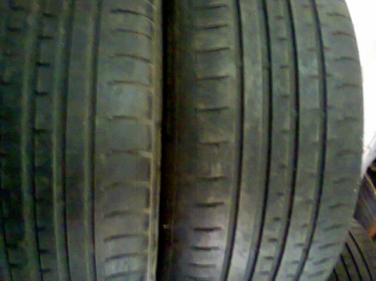 225-40-18 ปี11 ยางสวยปีสดไม่ปะไม่บวมดอกเต็ม1ชุด