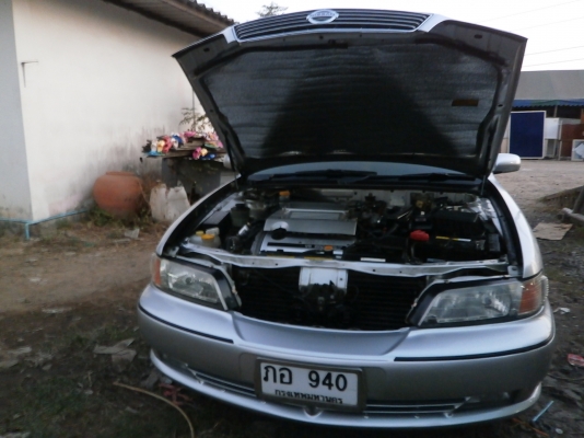 อดีตรถผู้บริหารมือดียวป้ายแดงประหยัดดวยแก๊สหัวฉีด