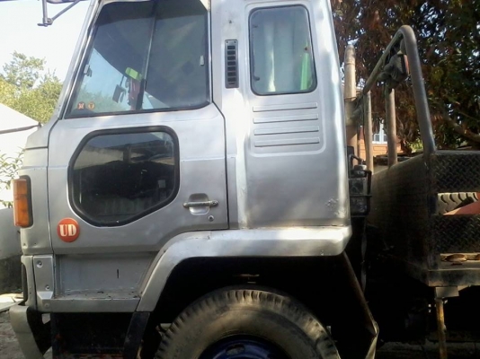 แทรนเลอร์  หางโรเบส หัวnissan UD  1300000