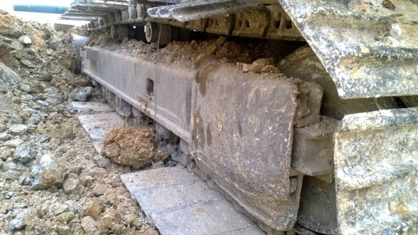 CAT320 V2  ใช้งานอยู่ ทำงานดีมาก มีตำหนิที่แผ่นและสี อย่างอื่นได้...ไฟฟ้ามี แอร์มี เอวแน่น