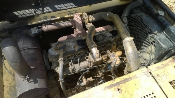 CAT320 V2  ใช้งานอยู่ ทำงานดีมาก มีตำหนิที่แผ่นและสี อย่างอื่นได้...ไฟฟ้ามี แอร์มี เอวแน่น