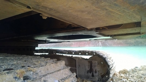 CAT320 V2  ใช้งานอยู่ ทำงานดีมาก มีตำหนิที่แผ่นและสี อย่างอื่นได้...ไฟฟ้ามี แอร์มี เอวแน่น