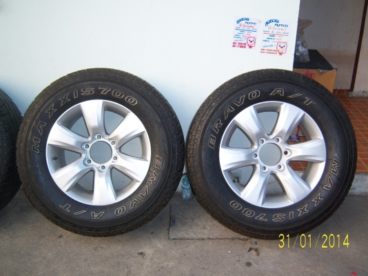 แม็กโตโยต้า ขอบ17ประกอบนอก พร้อมยาง 265 65 17 ปี 12 1ชุด มีฝาครบ