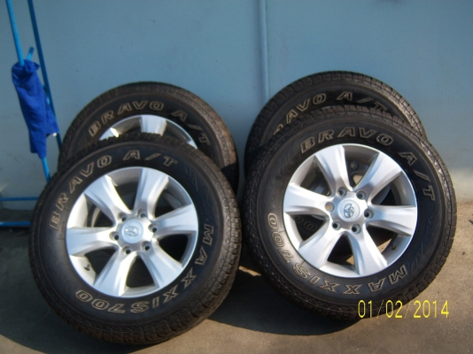 แม็กโตโยต้า ขอบ17ประกอบนอก พร้อมยาง 265 65 17 ปี 12 1ชุด มีฝาครบ