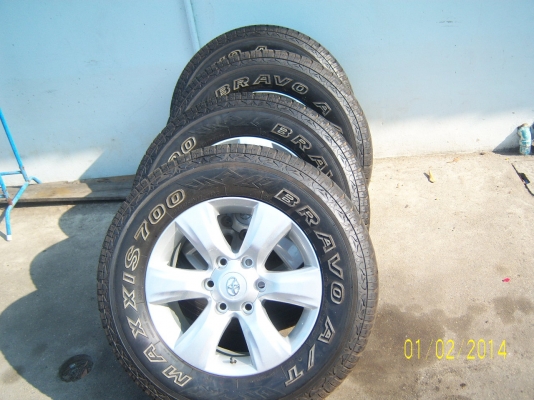 แม็กโตโยต้า ขอบ17ประกอบนอก พร้อมยาง 265 65 17 ปี 12 1ชุด มีฝาครบ