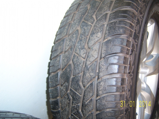 แม็กโตโยต้า ขอบ17ประกอบนอก พร้อมยาง 265 65 17 ปี 12 1ชุด มีฝาครบ