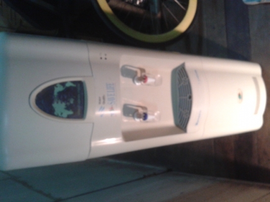 เครื่องทำน้ำร้อนน้ำเย็น มีกรองroในตัว