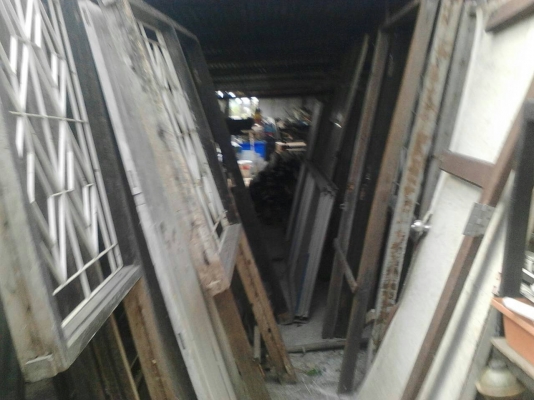 ขายไม้และอุปกรณ์โคลงหลังคา+กระเบื้อง ขายไม้และอุปกรณ์โคลงหลังคา+กระเบื้อง