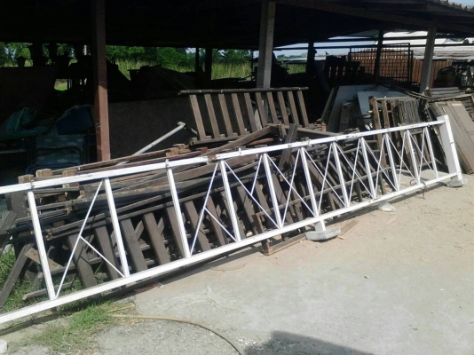 ขายไม้และอุปกรณ์โคลงหลังคา+กระเบื้อง ขายไม้และอุปกรณ์โคลงหลังคา+กระเบื้อง