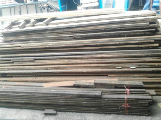 ขายไม้และอุปกรณ์โคลงหลังคา+กระเบื้อง