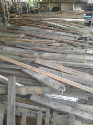 ขายไม้และอุปกรณ์โคลงหลังคา+กระเบื้อง ขายไม้และอุปกรณ์โคลงหลังคา+กระเบื้อง
