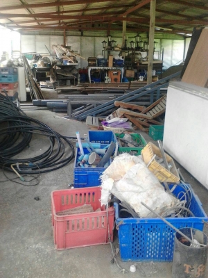 ขายไม้และอุปกรณ์โคลงหลังคา+กระเบื้อง ขายไม้และอุปกรณ์โคลงหลังคา+กระเบื้อง