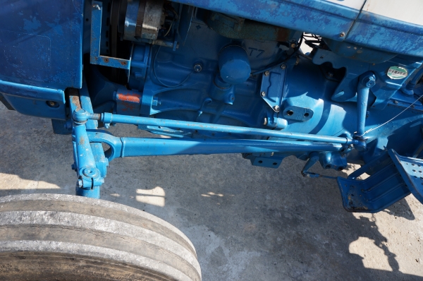 ขายรถไถFORD 3900 เก่านอก