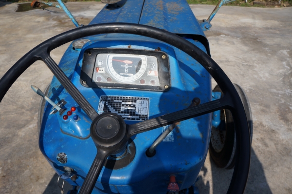 ขายรถไถFORD 3900 เก่านอก