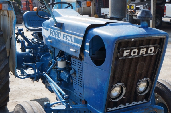 ขายรถไถFORD 3900 เก่านอก