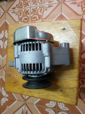 ไดชาร์จ 12 โวล์ ใส่รถยก toyota ใหม่ ลดเหลือ 1800 บาท