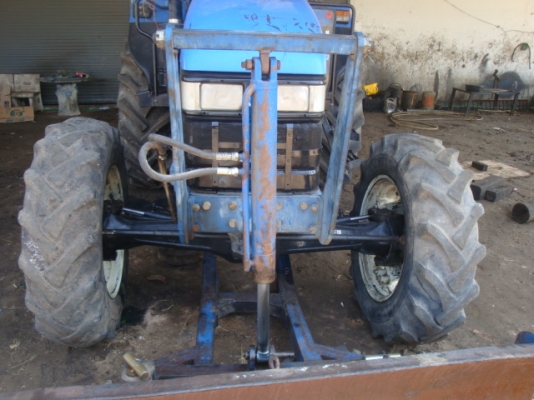 TS 90 new holland รถห้าง TS 90 new holland รถห้าง