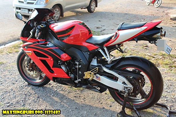 แม็กสิงห์บุรี//HONDA CBR1000RR ปี2005 สภาพสวยพร้อม่อแต่ง MORIWAKI ทะเบียนพร้อมโอน 225000