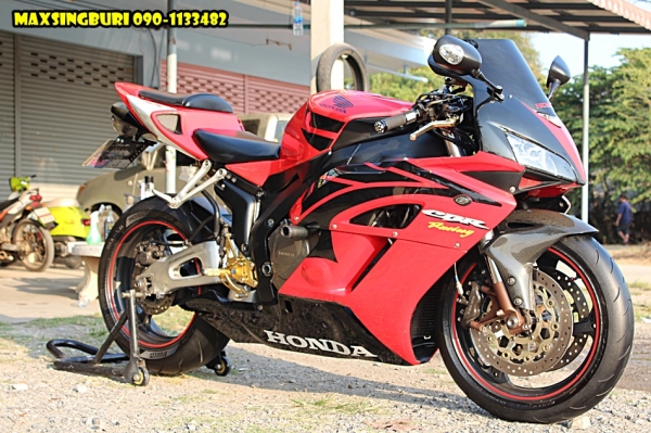 แม็กสิงห์บุรี//HONDA CBR1000RR ปี2005 สภาพสวยพร้อม่อแต่ง MORIWAKI ทะเบียนพร้อมโอน 225000