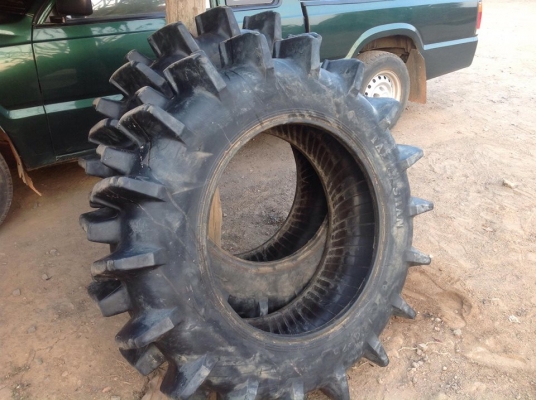 ยางเปอร์เซนต์  ขอบ  26  สภาพดี  80\% ดีเยี่ยมพร้อมใช้งาน