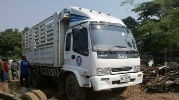 ขาย isuzu 10 ล้อ หัว Deca  270 เเชสซี  JMC เครื่อง 165 เเรงม้า  ช่วงล่าง จัมโบ้  เพลาเดียว สภาะสวย ราคา  680,000  โทร  087-9666599 คุณหนาม