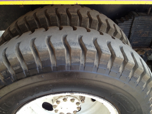 ขายSUMO 227 สภาพสวยไม่มีที่ติ กระบะเนียม ยางใหม่10เส้น คัทซีสวย