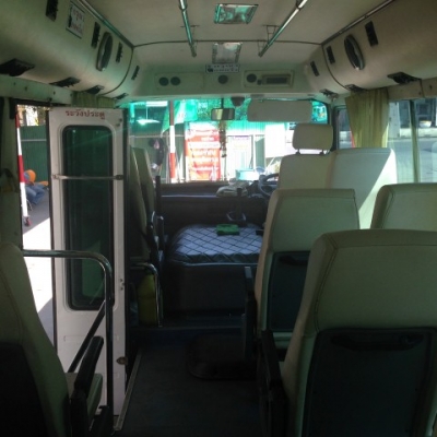 รถมินิบัส ยี่ห้อ HIGER