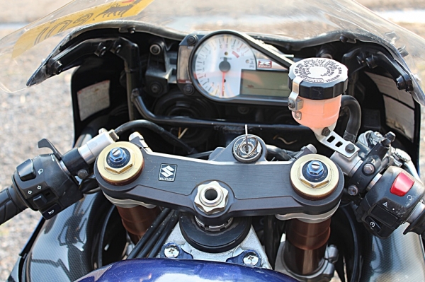 แม็กสิงห์บุรี//SUZUKI GSXR1000-K1 ปี2001  เครื่องแน่นๆ ท่อแต่งๆ 115000 ด่วน