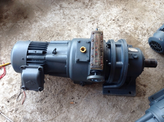 ขายมอเตอร์เกียร์ปรับรอบ Sumitomo 3 HP. 380 V ตัวมอเตอร์เป็นแบบกันระเบิด ปรับรอบได้ตั้งแต่ 17-72 รอบต่อนาที โดยประมาณ สภาพสวย พร้อมใช้งาน