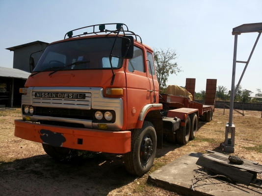 ขายpc200-8 รถสวยเจ้าของขายเอง3262ชั่วโมงและเทเลอร์หางโลเบท