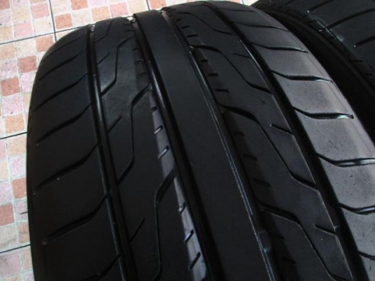 ขายยาง TOYO DRB 245-35-20 ปลายปี12 ถูกๆ (1 คู่)