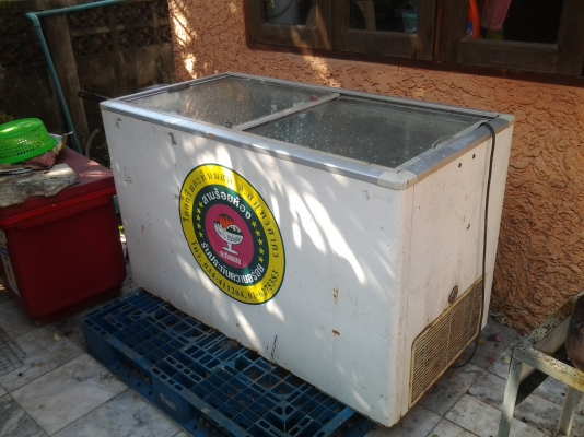 ขายตู้แช่ไอศกรีม 2,500 บาท พร้อมใช้งาน