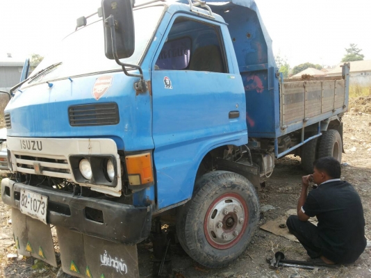 รบรรทุก ISUZU รุ่น KT ล้อใหญ่เครื่อง 100 แรง ราคา 250,000 บ.
