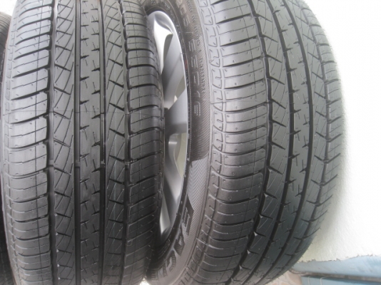 ขายล้อแม็กป้ายแดง Honda civic fb 16"x6.5" et45 5รู114.3 + ยางปี13   สนใจติดต่อเล็กคลองสามครับ (081-3747940)