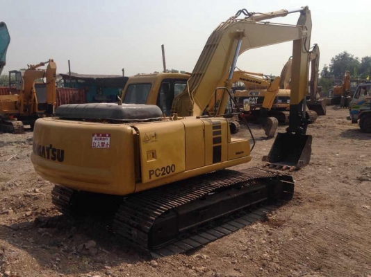 ขายรถแมคโครPC200-6 สภาพพร้อมใช้ สนใจติดต่อบอย 085-1562314