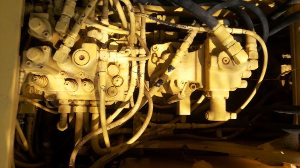 ขายด่วน1280000รถเเม็คโครKOBELCO SK120มาร์คทีรถนำเข้าเก่าญี่ปุ่นแท้ไม่เคยใช้งานเมืองไทยเลย