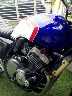 CB400 ปี94-95 มีทะเบียน ไม่ขาดต่อ เอกสารครบ แต่งท้ายเทค 75,000.- CB400 ปี94-95 มีทะเบียน ไม่ขาดต่อ เอกสารครบ แต่งท้ายเทค 75,000.-