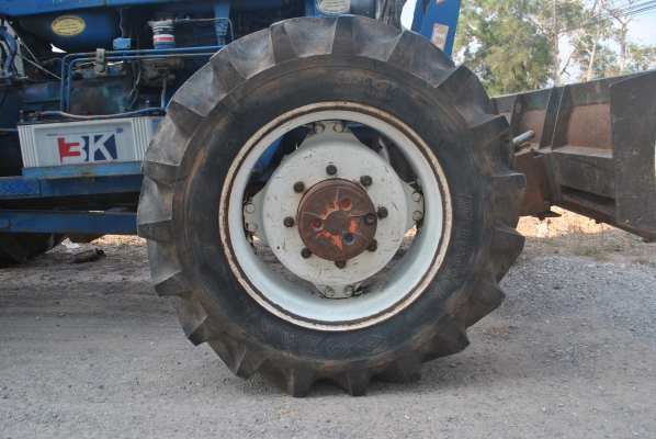 ขายรถไถ FORD 6610