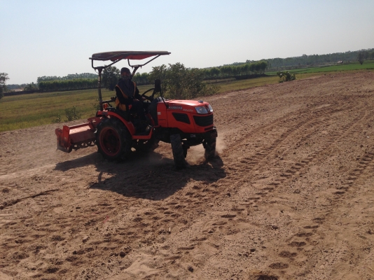 ขายด่วน KUBOTA B2420 เครื่องดี มีภาพวีดีโอ อุปกรณ์ มี 3 รายการ ผาน5 โรตารี่ ล้อเหล็ก สภาพสวยพร้อมใช้ ขายด่วน KUBOTA B2420 เครื่องดี มีภาพวีดีโอ อุปกรณ์ มี 3 รายการ ผาน5 โรตารี่ ล้อเหล็ก สภาพสวยพร้อมใช้
