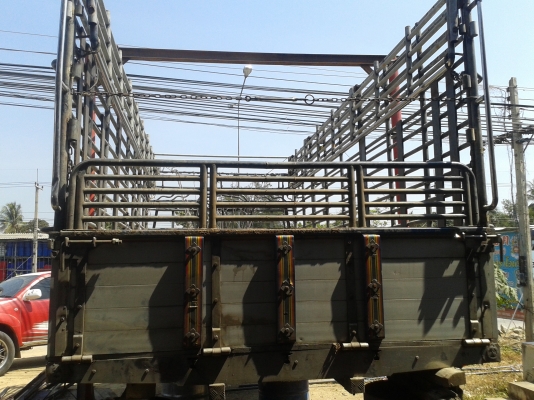 กระบะเมก้า6ล้อกลาง5.5ม. กระบะเมก้า6ล้อกลาง5.5ม.