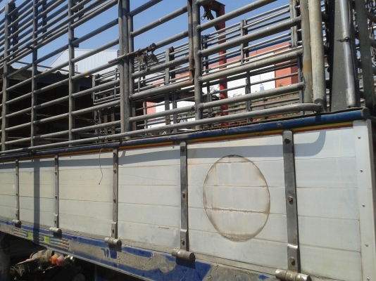 กระบะเมก้า6ล้อกลาง5.5ม. กระบะเมก้า6ล้อกลาง5.5ม.