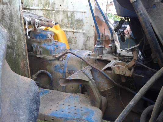 FORD 6610 สองเพลา มีบุ้งกี๋ตักหน้า อุปกรณ์ 2ชิ้น รถพร้อมใช้งาน เอกสารอินวอย 087-2976734