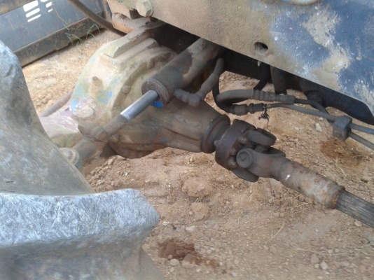 FORD 6610 สองเพลา มีบุ้งกี๋ตักหน้า อุปกรณ์ 2ชิ้น รถพร้อมใช้งาน เอกสารอินวอย 087-2976734