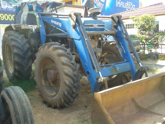 FORD 6610 สองเพลา มีบุ้งกี๋ตักหน้า อุปกรณ์ 2ชิ้น รถพร้อมใช้งาน เอกสารอินวอย 087-2976734