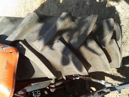 KUBOTA M7040 2เพลา  อุปกรณ์3ชิ้น รถสวยพร้อมใช้งาน เอกสารเล่มทะเบียน  ราคาต่อรองได้ 087-2976734