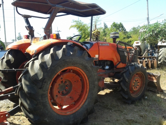 KUBOTA M7040 2เพลา  อุปกรณ์3ชิ้น รถสวยพร้อมใช้งาน เอกสารเล่มทะเบียน  ราคาต่อรองได้ 087-2976734