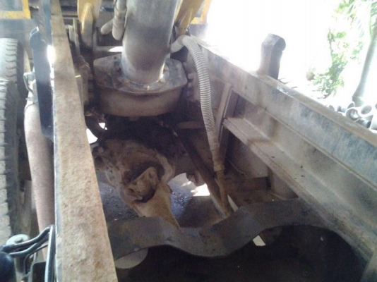 รถฮีโน่ 10 ล้อดั้ม เปลื่ยนเครื่อง 350 แรงม้า. ( รถประกอบ. ) สนใจติดต่อ 081 - 6079515