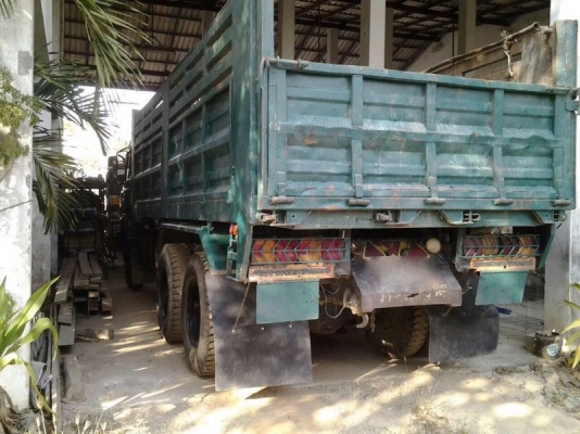 รถฮีโน่ 10 ล้อดั้ม เปลื่ยนเครื่อง 350 แรงม้า. ( รถประกอบ. ) สนใจติดต่อ 081 - 6079515